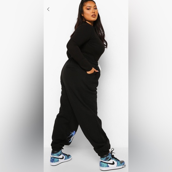 PLUS LIGHTENING PRINT BODYSUIT &
JOGGER SET - Picture 2 of 4